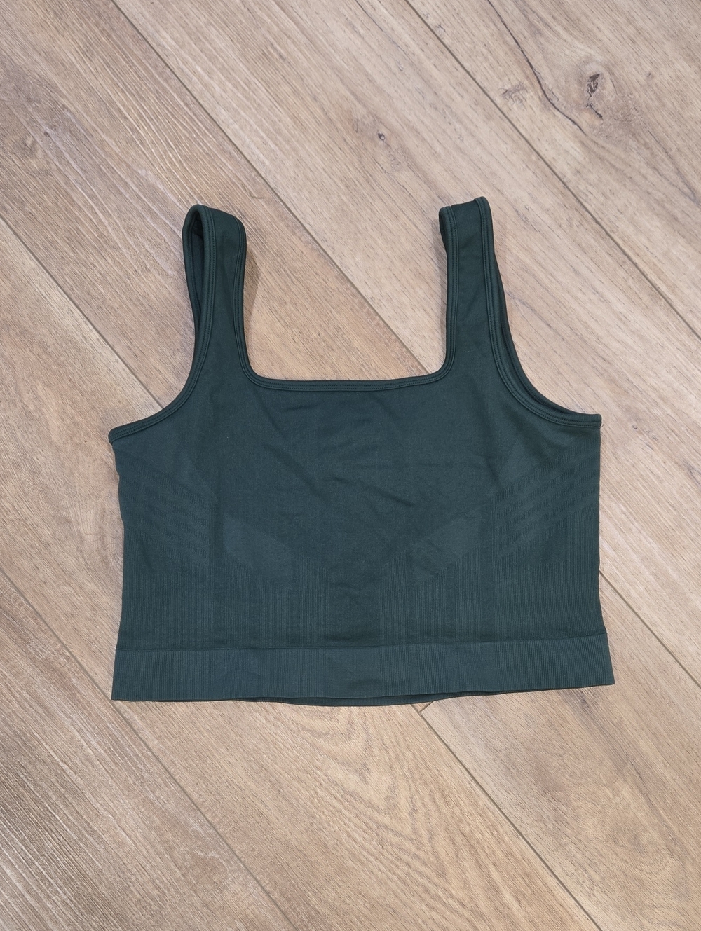 knix Good To Go Seamless Square-Neck Tank Top/Sports Bra in Deep Green Size L